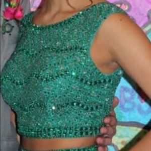 Sherry Hill 2 piece Prom Dress Beautiful green with sequins on top size 2